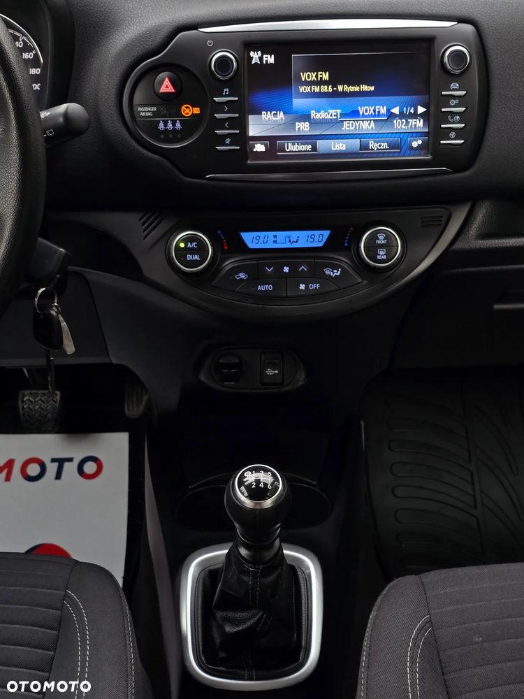 Toyota Yaris - 22