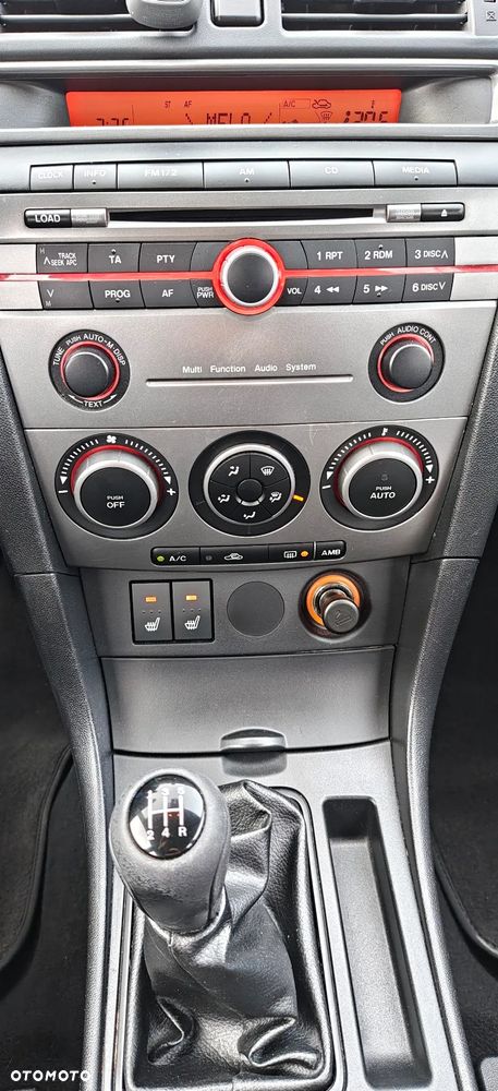 Mazda 3 1.6 Active + - 29