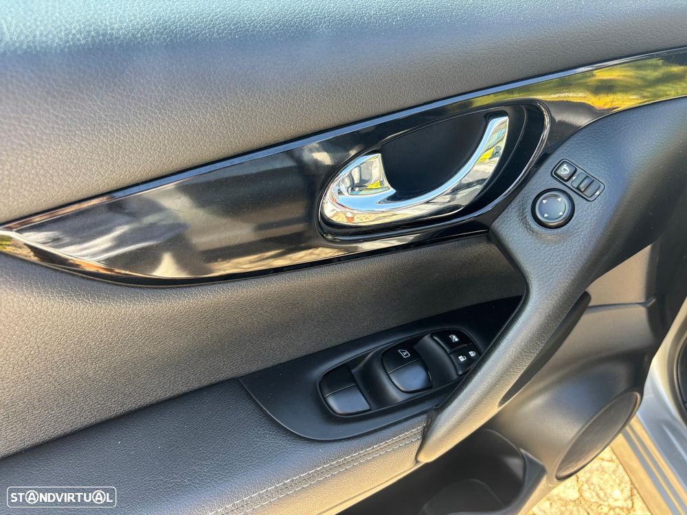 Nissan Qashqai 1.6 dCi N-Connecta RS+PS - 20