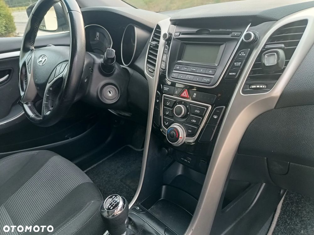Hyundai i30 1.6 CRDI Style - 14