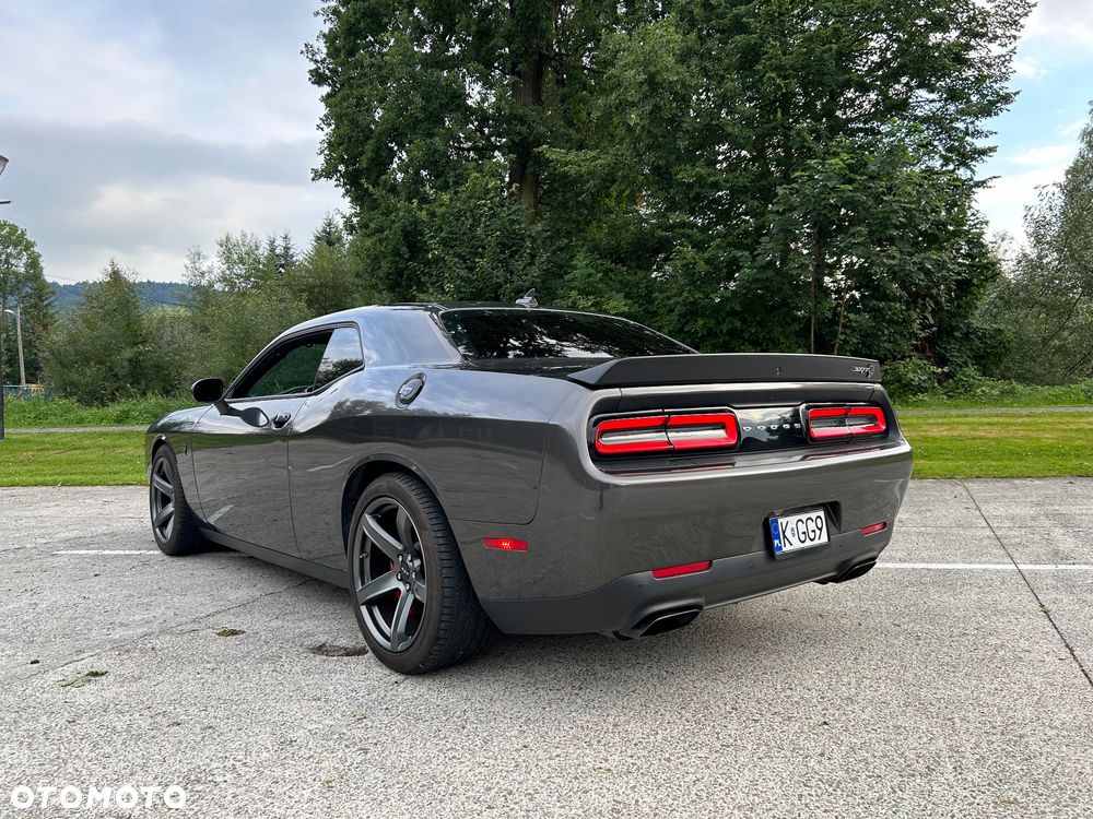 Dodge Challenger 6.2 Hellcat - 6