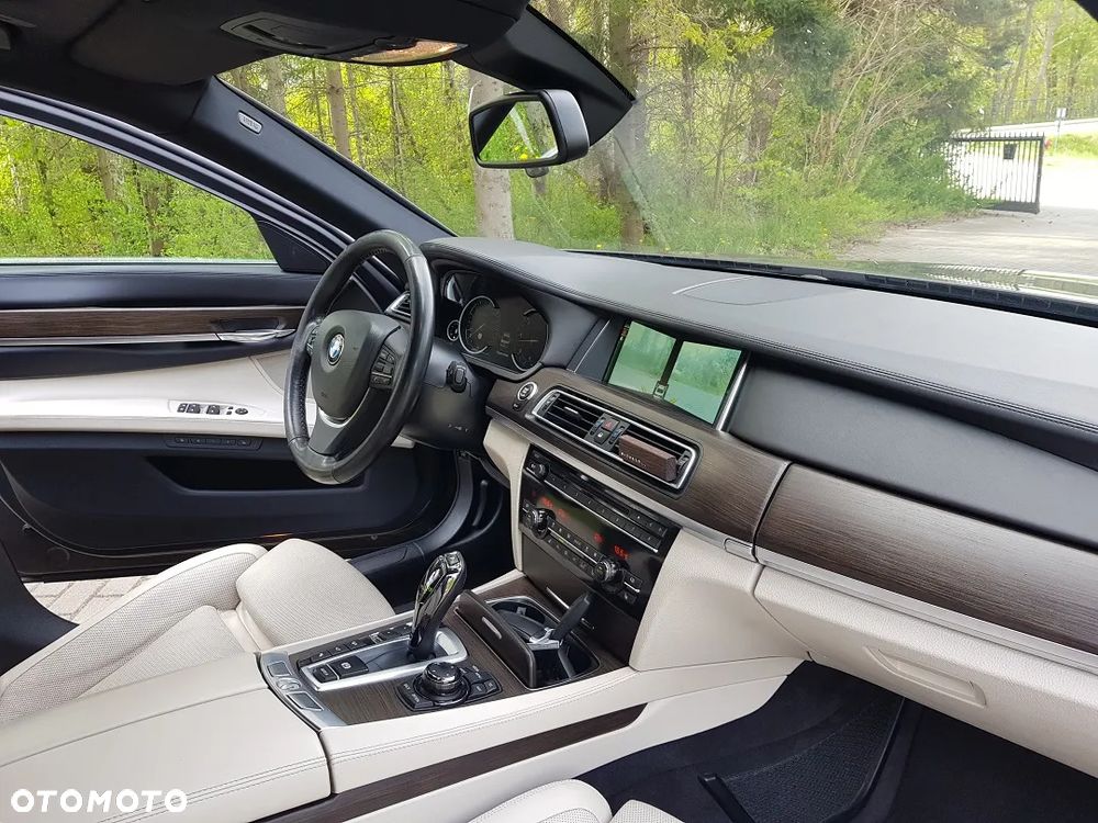 BMW Seria 7 750d xDrive - 21