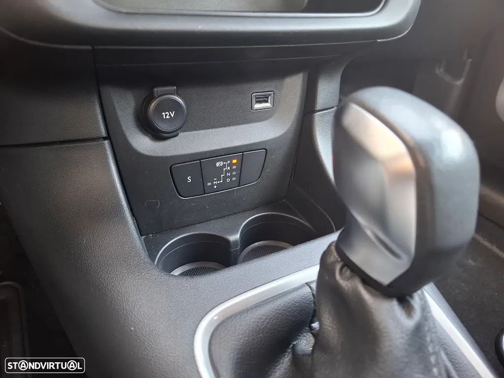 Citroën C3 1.2 PureTech Shine EAT6 - 18
