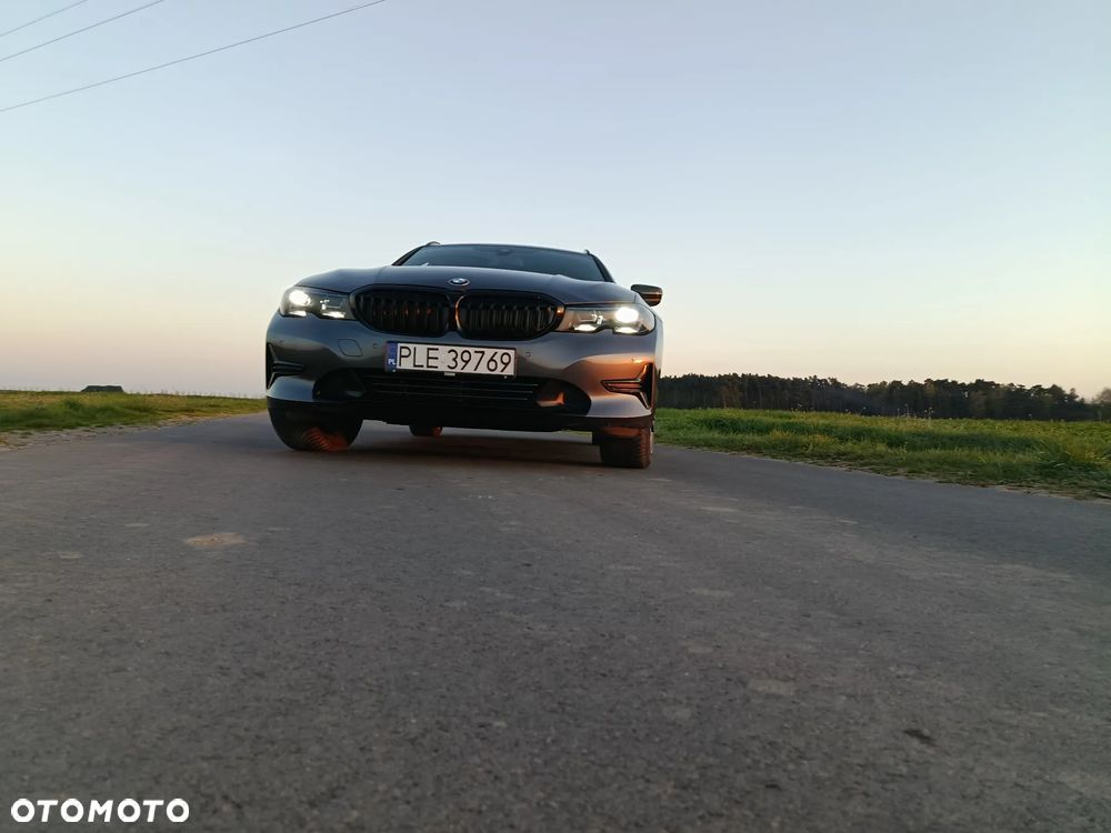 BMW Seria 3 320d - 13