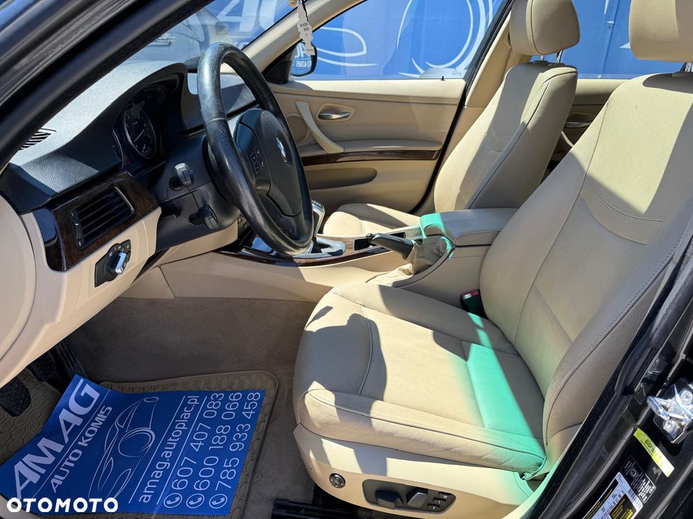 BMW Seria 3 328i - 25