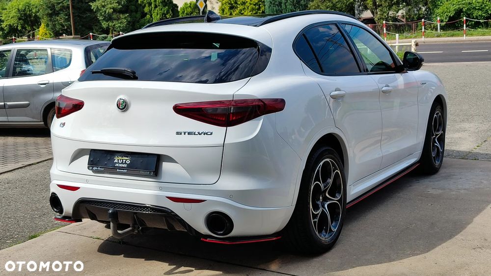 Alfa Romeo Stelvio 2.0 Turbo Veloce Q4 - 7