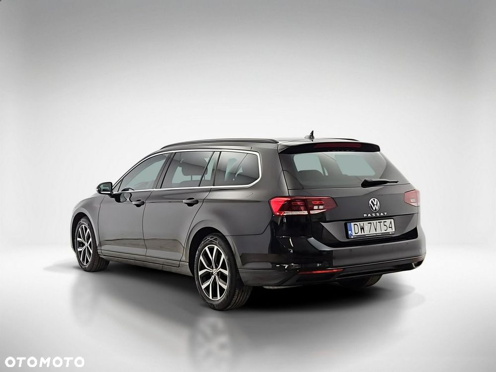 Volkswagen Passat Variant 1.5 TSI EVO Business DSG - 4