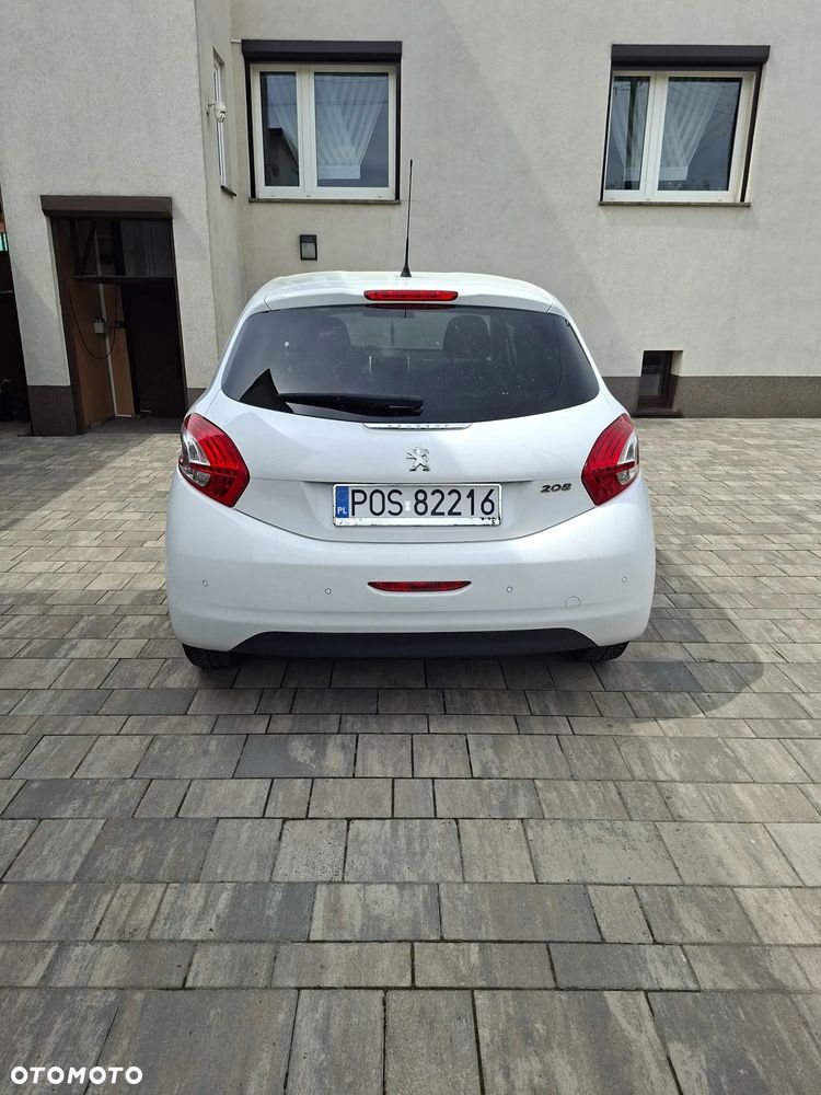 Peugeot 208 1.2 PureTech Allure - 5
