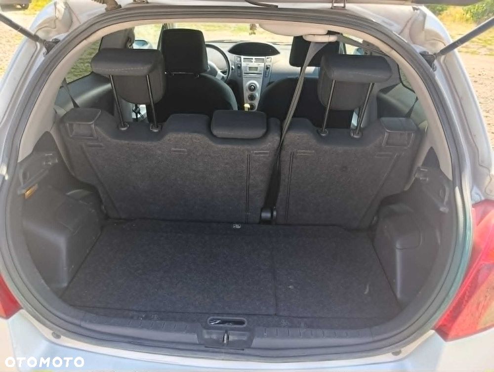 Toyota Yaris - 8