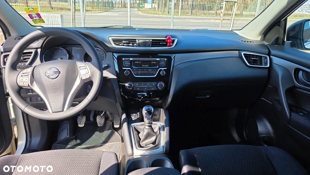 Nissan Qashqai - 25