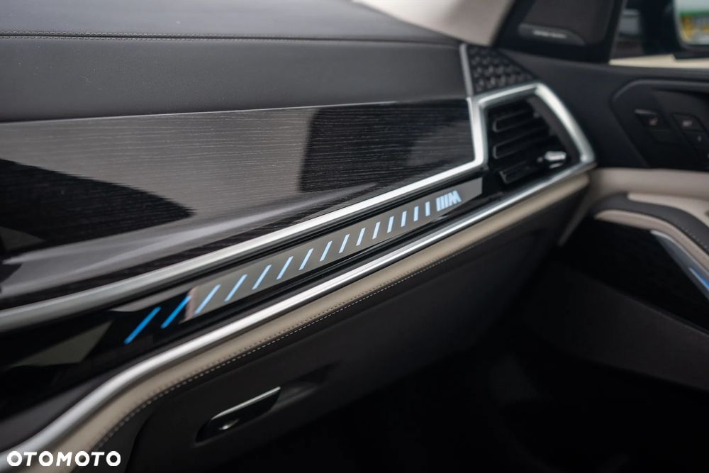 BMW X7 M60i xDrive mHEV sport - 16