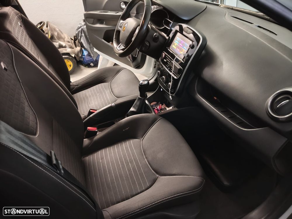 Renault Clio 0.9 TCe Limited Edition - 17