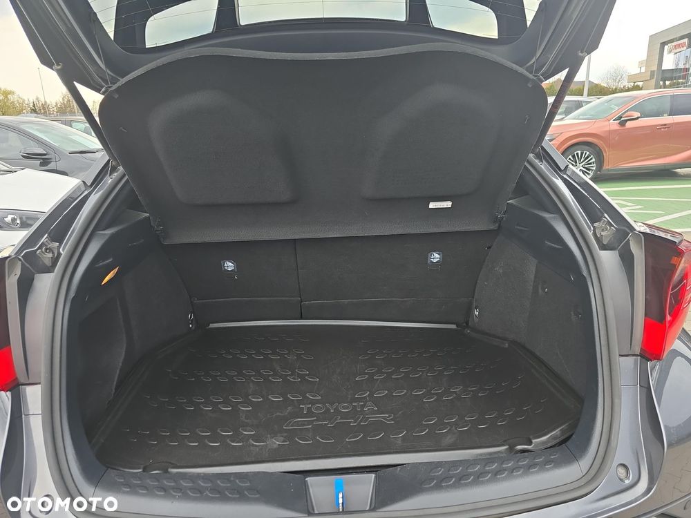 Toyota C-HR 2.0 Hybrid Executive - 13