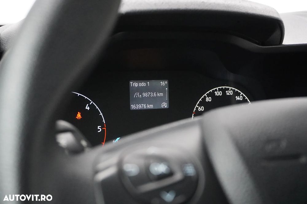 Ford Transit Connect - 12