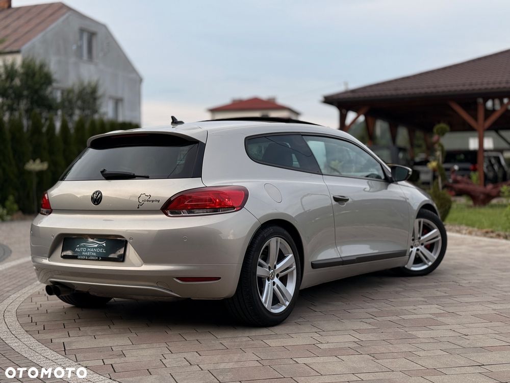 Volkswagen Scirocco 2.0 TSI - 11