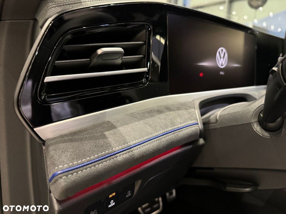 Volkswagen Passat - 14