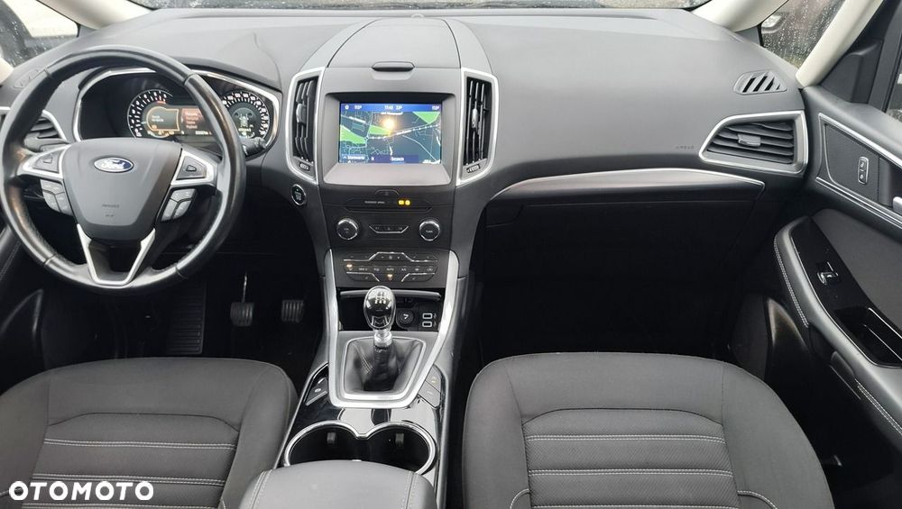 Ford Galaxy - 14