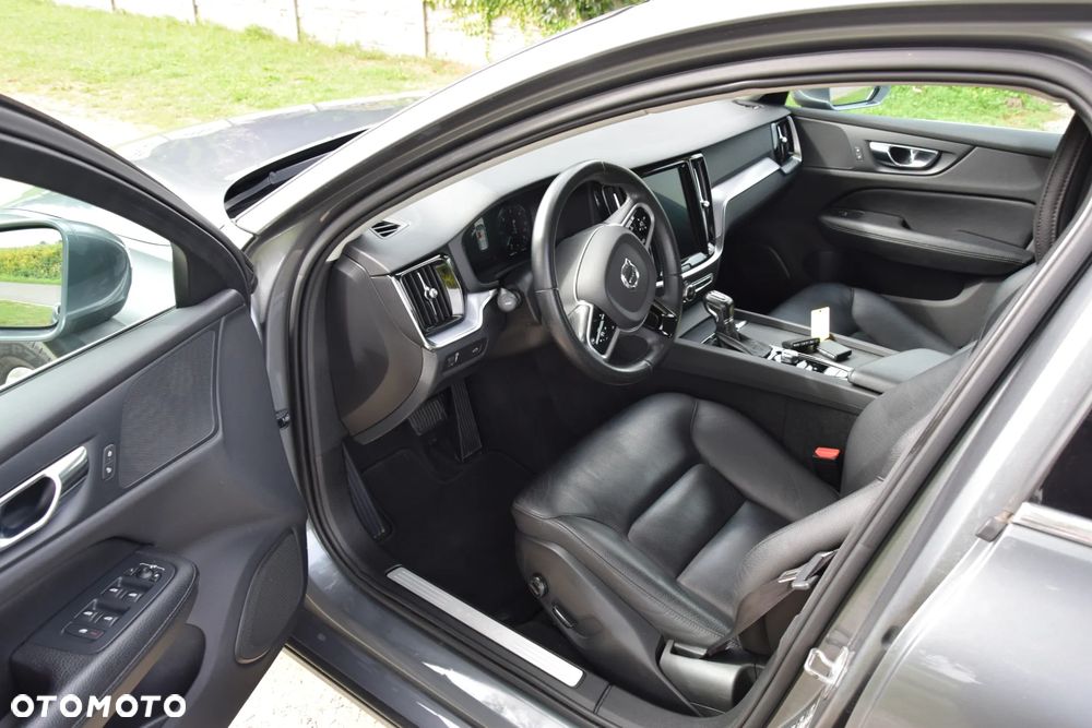 Volvo V60 D3 AWD Geartronic Momentum - 13