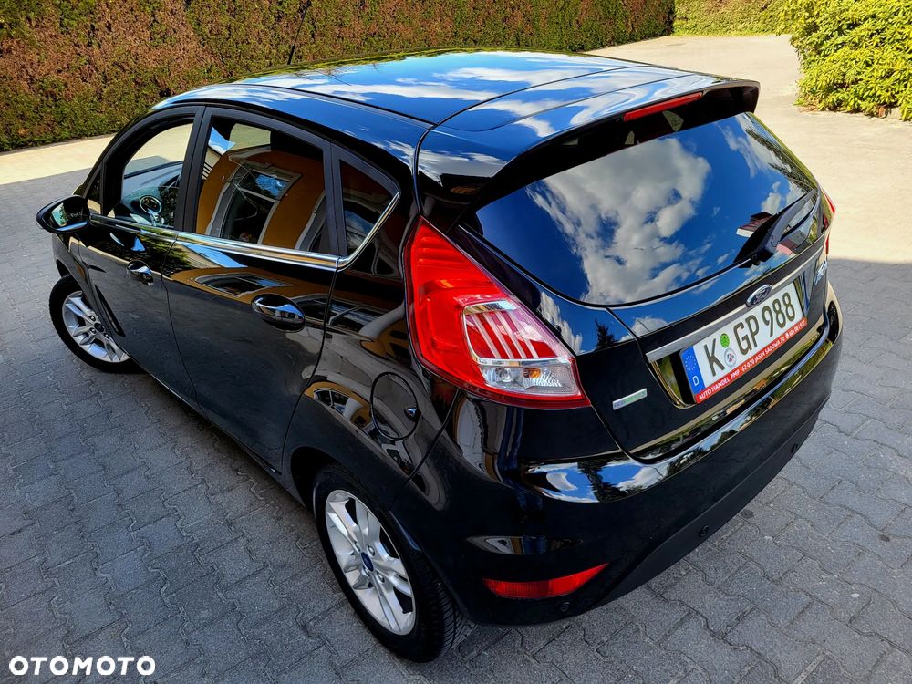 Ford Fiesta 1.0 EcoBoost STart-Stop Titanium - 24
