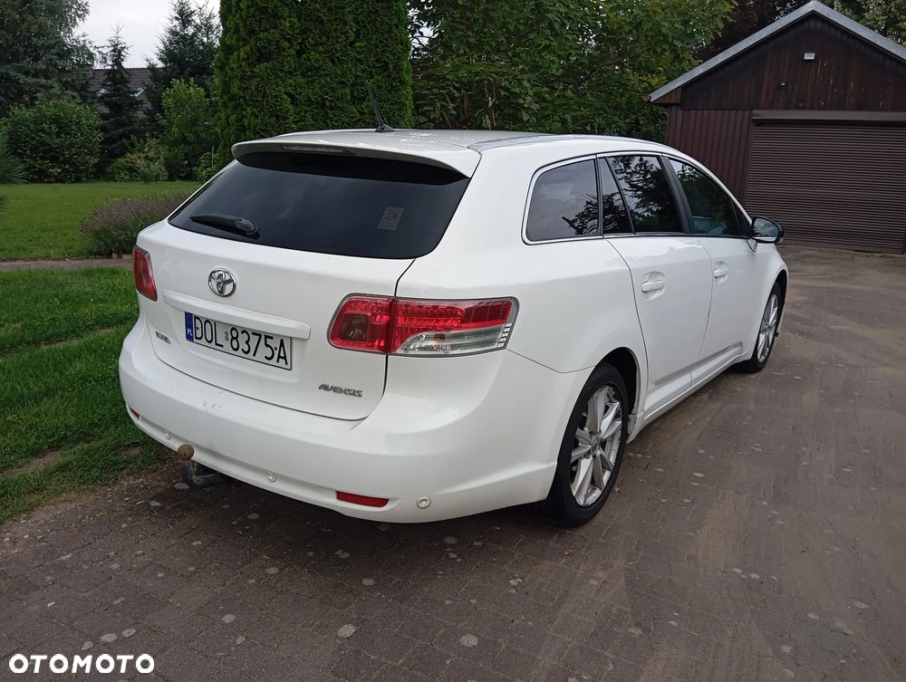 Toyota Avensis 2.2 D-4D Prestige - 3