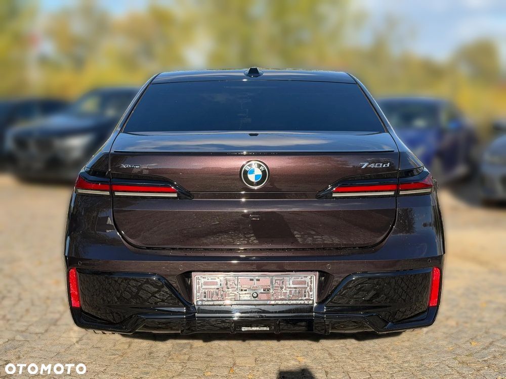 BMW Seria 7 740d xDrive mHEV Nero Lusso Edition sport - 9