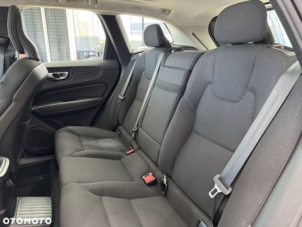 Volvo XC 60 T6 Plug-In Hybrid AWD Inscription - 14