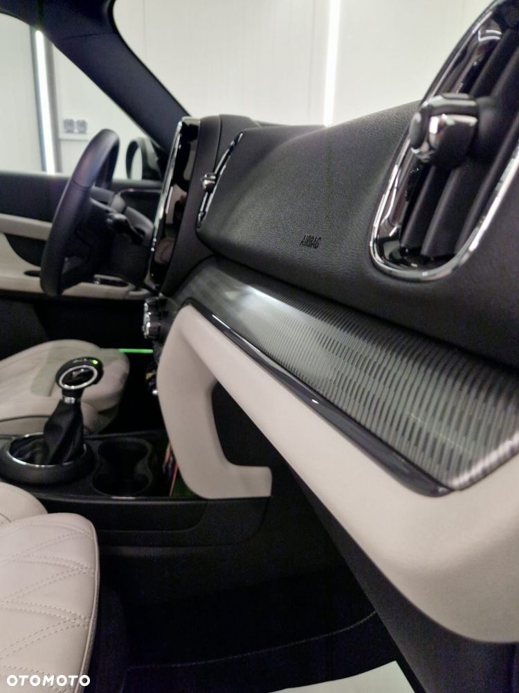 MINI Countryman Cooper SE ALL4 Yours Trim - 10