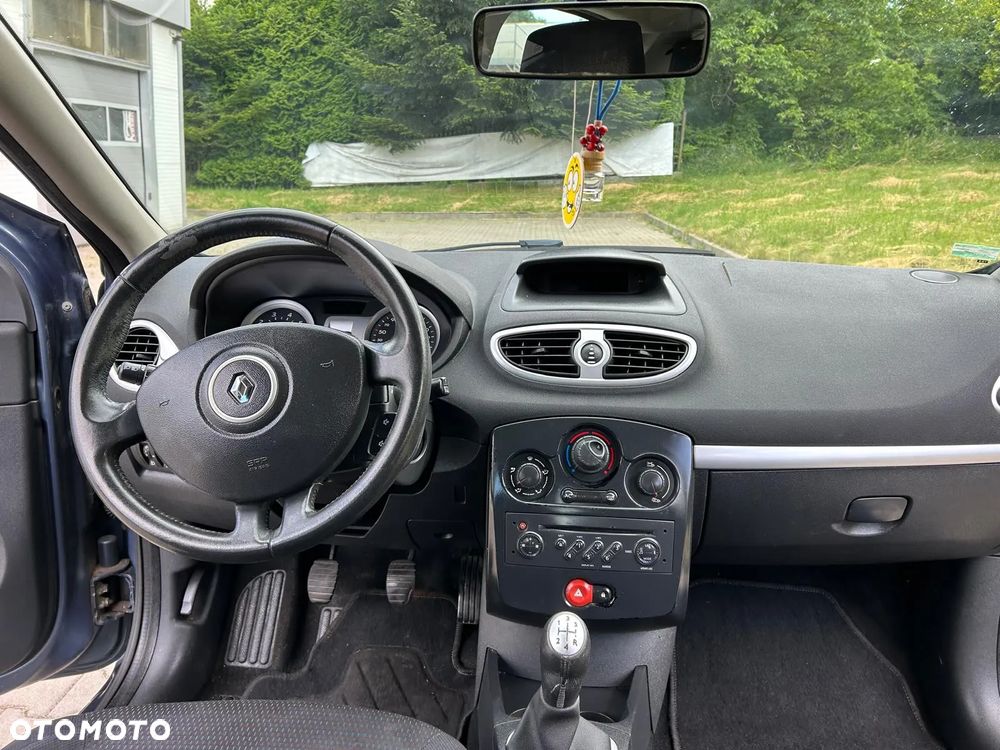 Renault Clio 1.2 16V Alize - 24