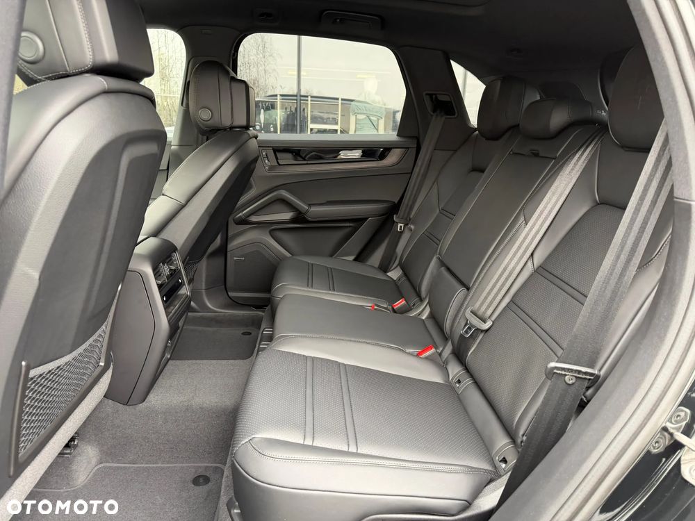 Porsche Cayenne S E-Hybrid PHEV Black Edition - 17
