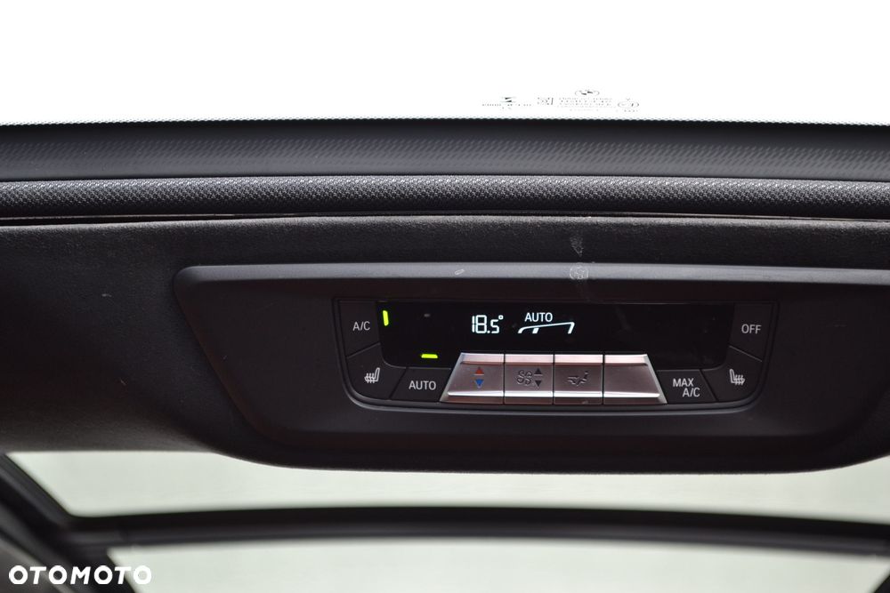 BMW X7 M50i sport - 17