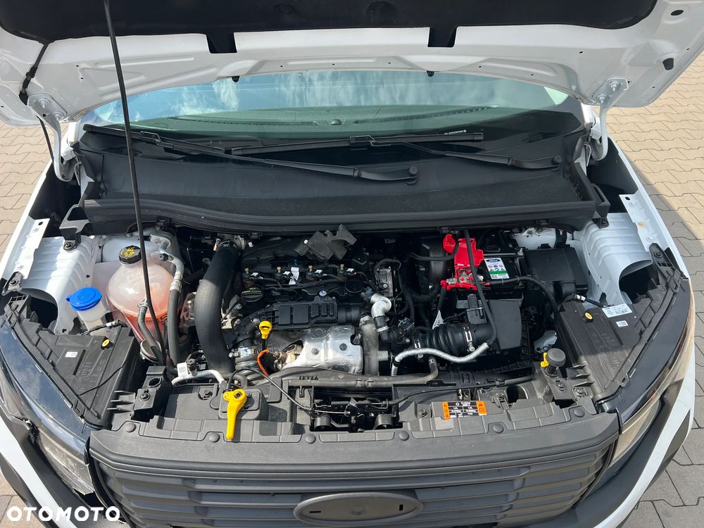 Ford Transit Courier - 24
