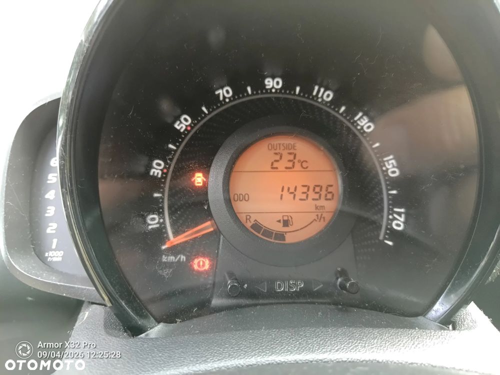 Toyota Aygo x-play - 1