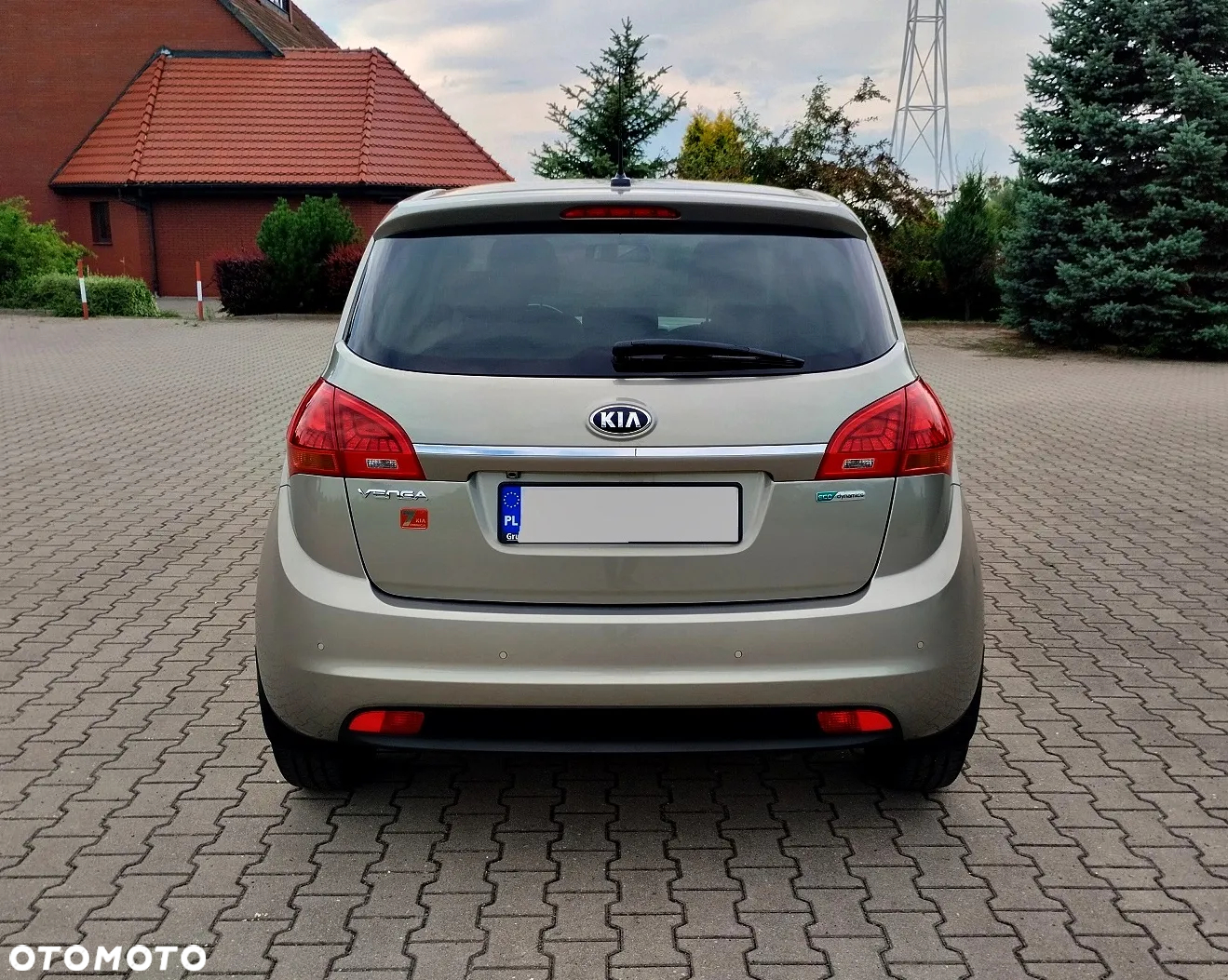 Kia Venga - 6