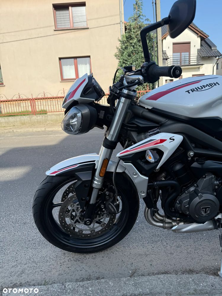 Triumph Street Triple - 20