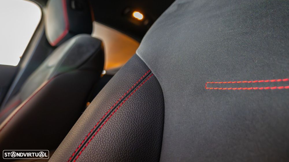 Mercedes-Benz A 250 Limousine e AMG Line - 28