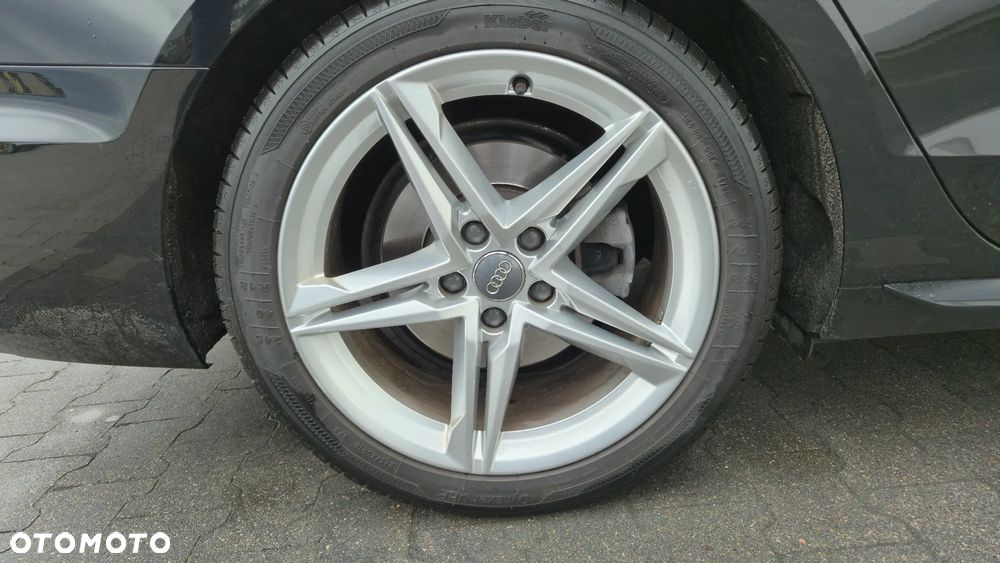 Audi A4 Avant 30 TDI S tronic - 22