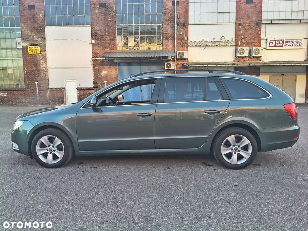 Skoda Superb 2.0 TDI Exclusive - 4