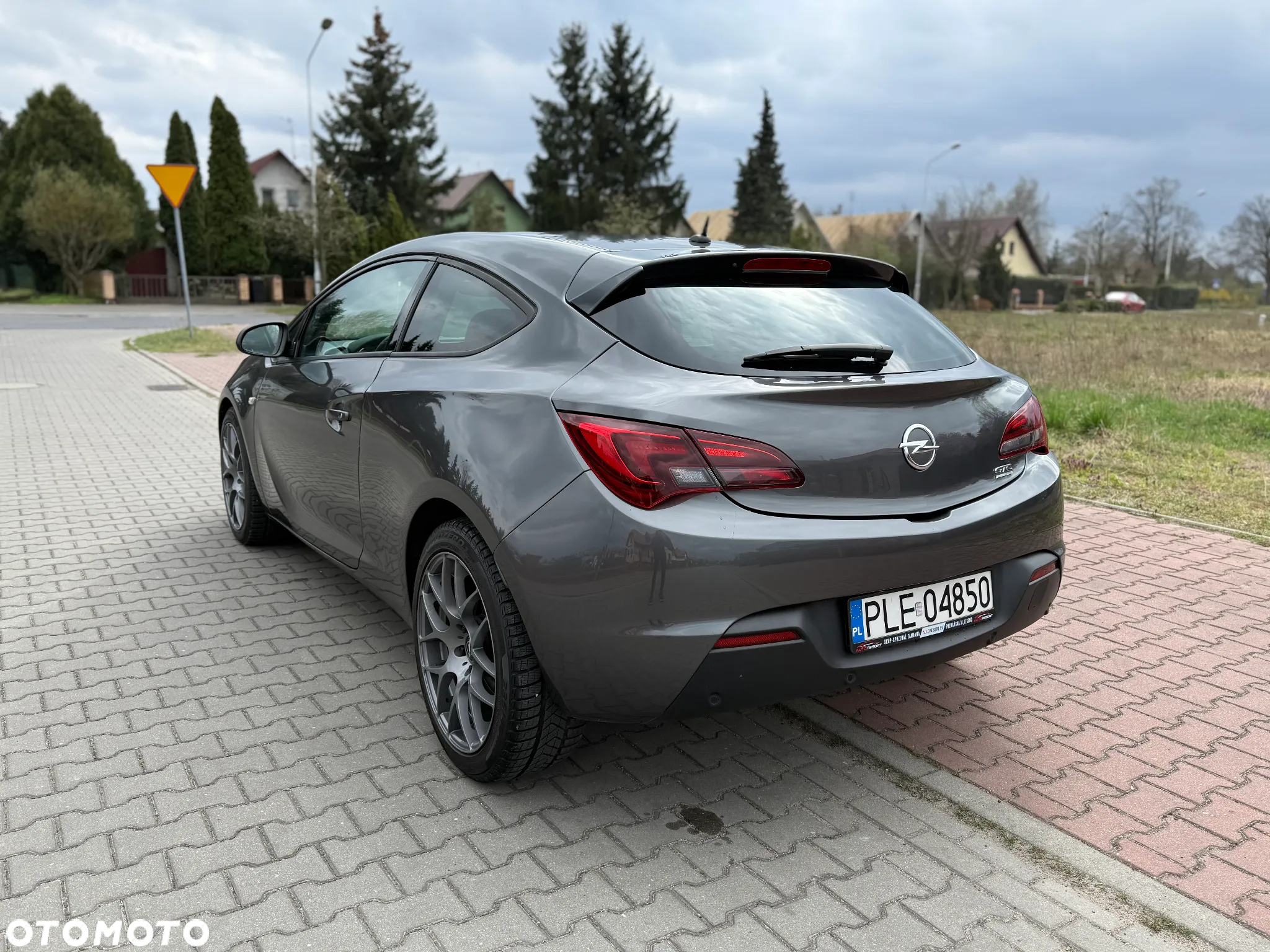 Opel Astra GTC 1.4 Turbo - 30