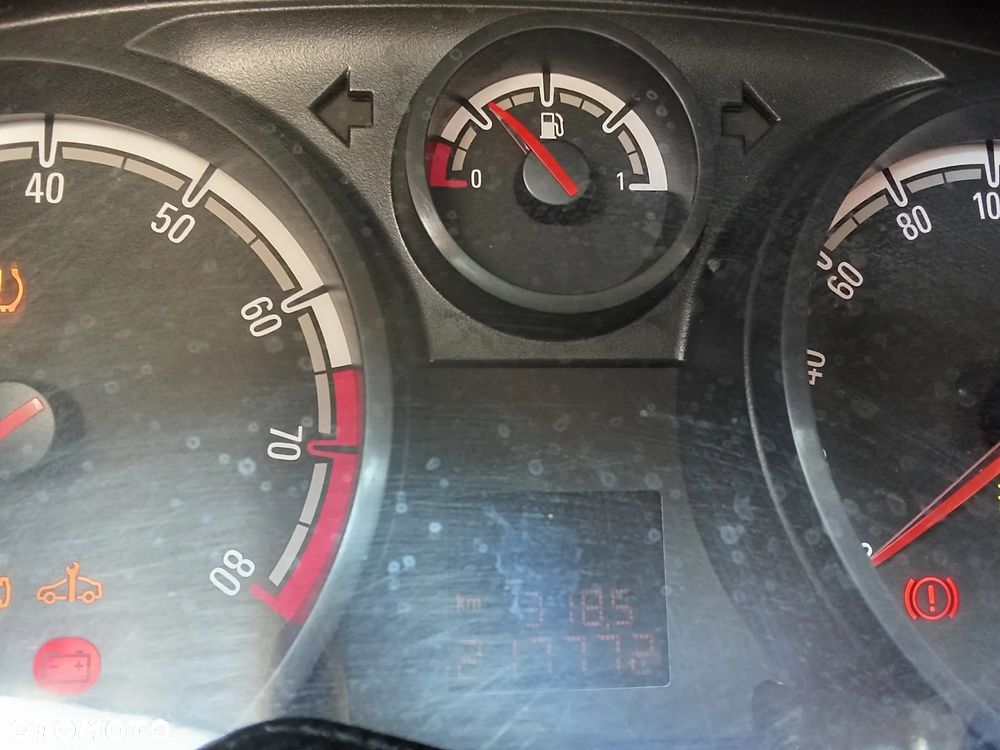Opel Corsa 1.2 16V Essentia - 6