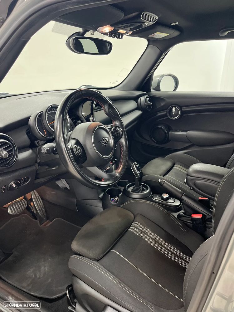 MINI 5 Portas One Aut. JCW - 9