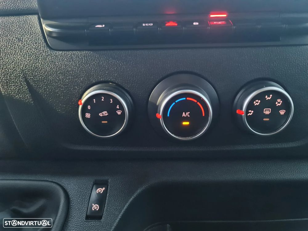 Renault Master 2.3Dci 135 CV L2H2 * Harrier G2000 * AC * c/IVA - 32