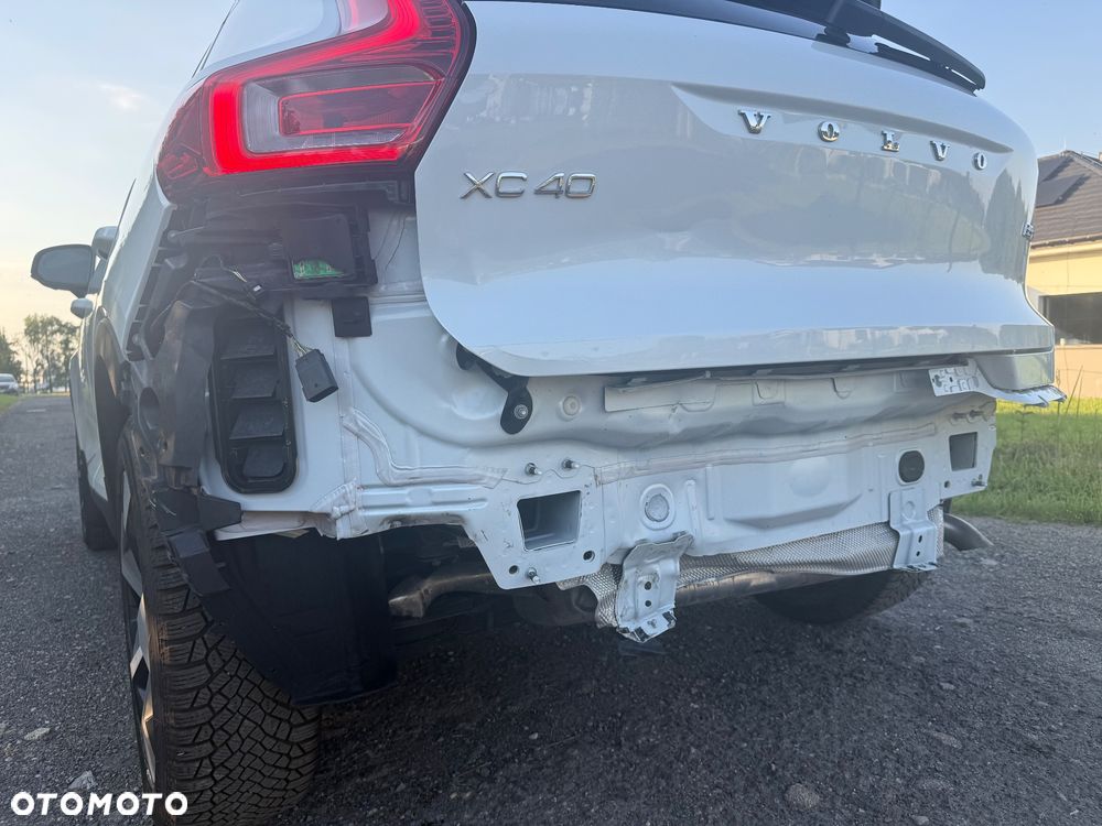 Volvo XC 40 B5 B AWD Ultimate Dark - 31