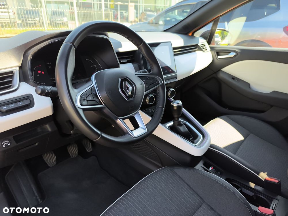 Renault Clio 1.0 TCe Techno - 9