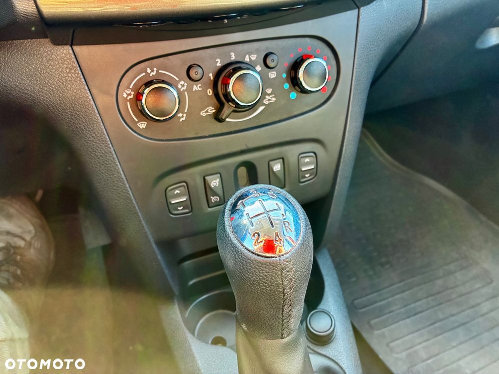 Dacia Sandero TCe 90 Laureate - 36