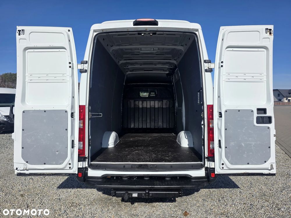 Iveco IVECO 35S13 2.3 HPI ŚREDNI WYSOKI KLIMA WEBASTO 193 T/KM PRZEBIEGU GWARANCJA - 33