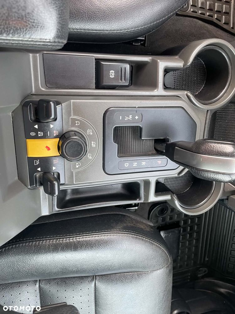 Land Rover Discovery - 30