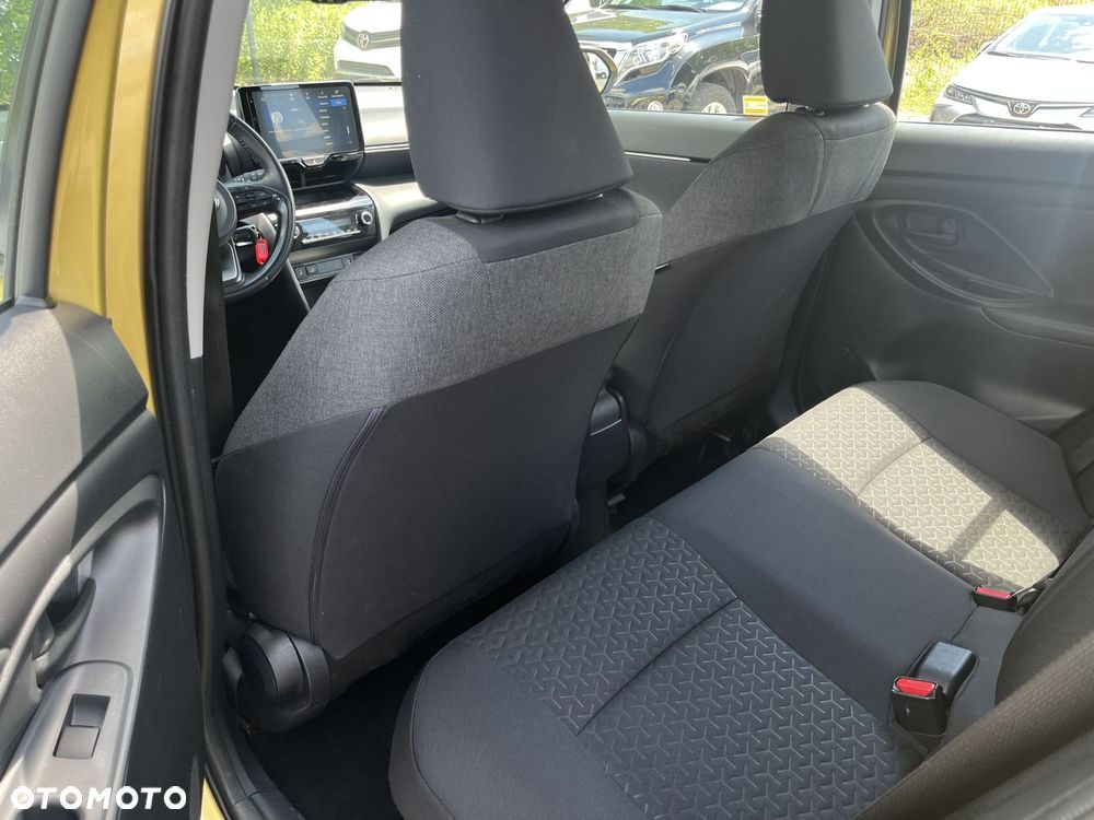 Toyota Yaris Cross Hybrid 1.5 Comfort 4x4 - 18