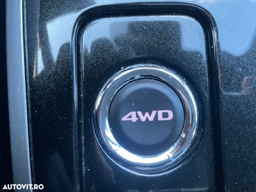 Mitsubishi Outlander - 37