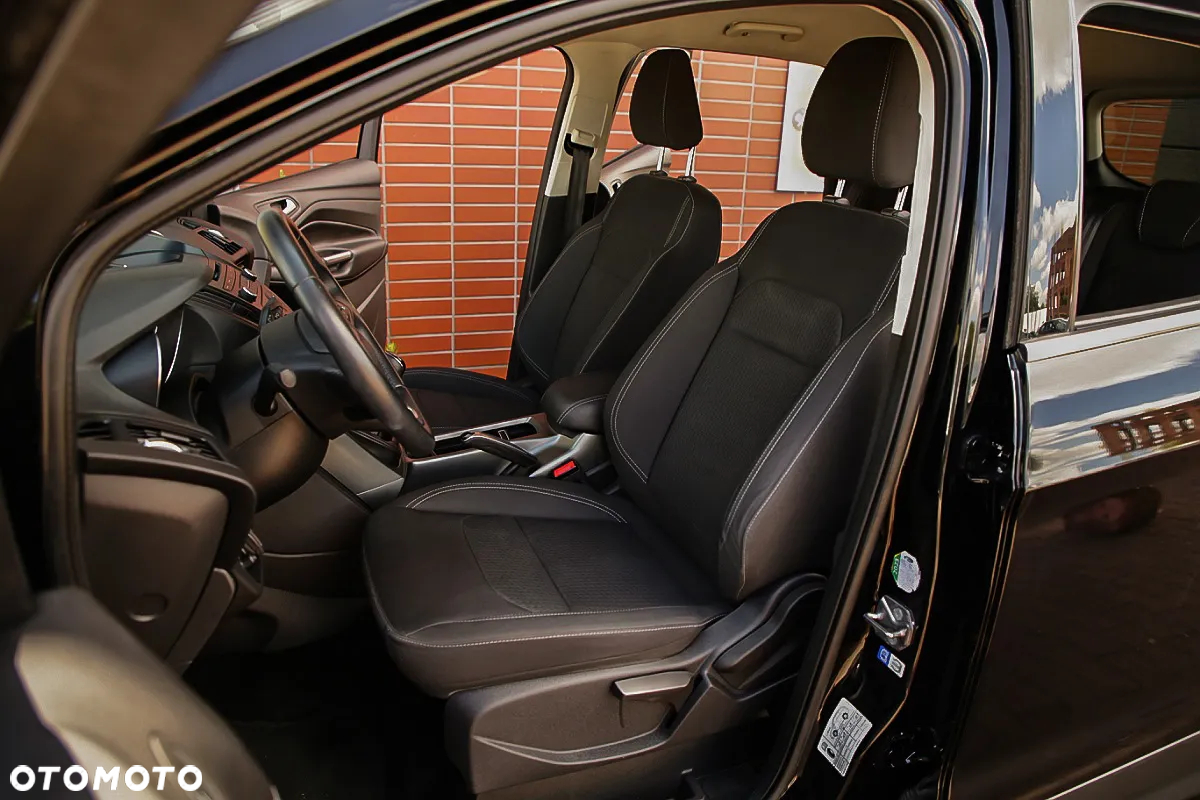 Ford Kuga 1.5 EcoBoost 2x4 Trend - 27