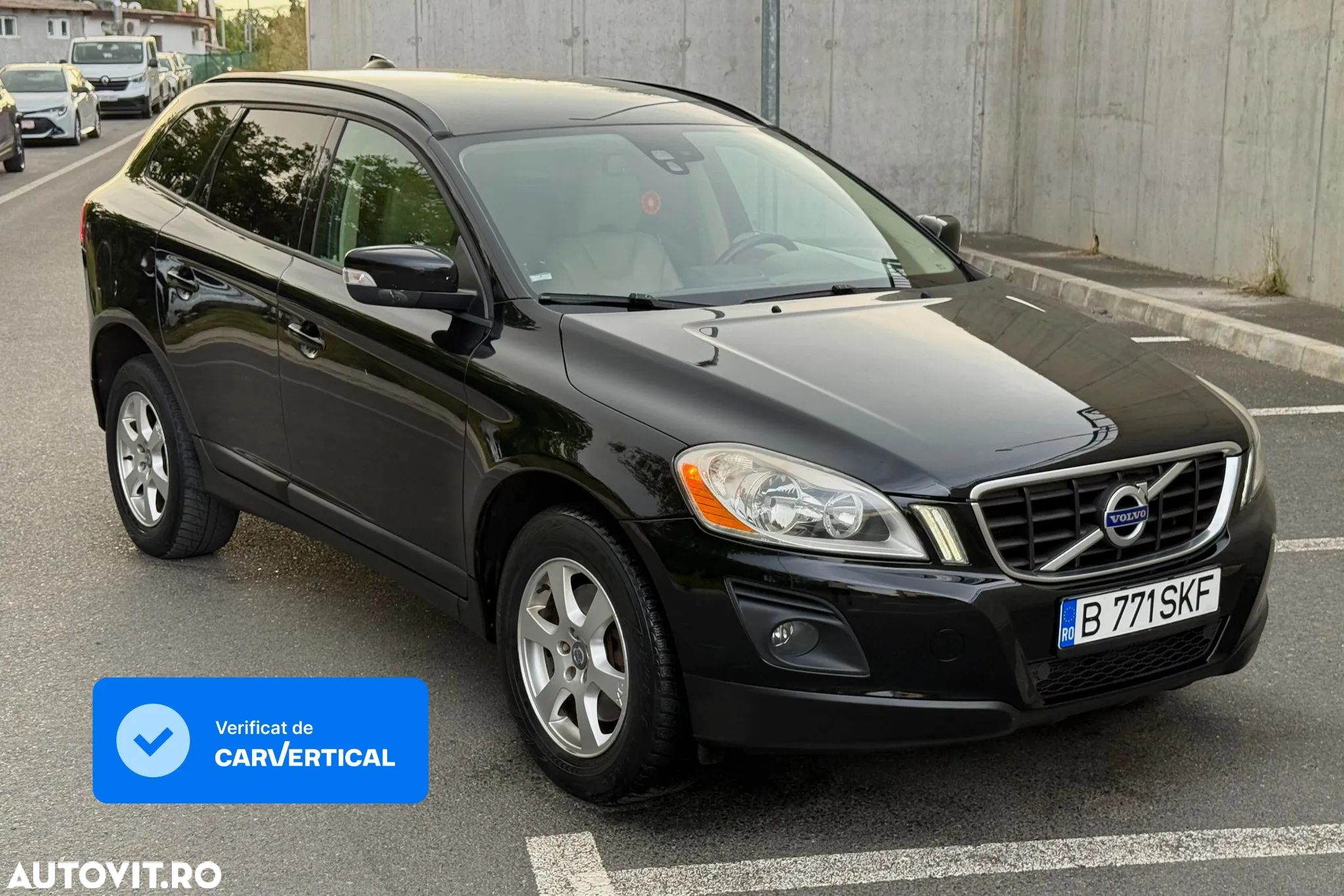 Volvo XC 60 2.4D AWD Kinetic - 1